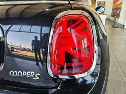 
										MINI Cooper Se 3-Door Hatch full									