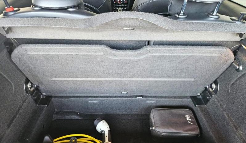 
								MINI Cooper Se 3-Door Hatch full									