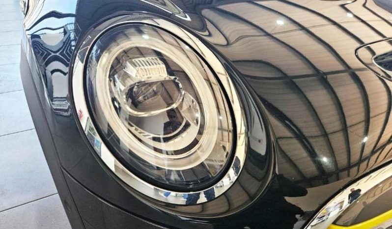 
								MINI Cooper Se 3-Door Hatch full									