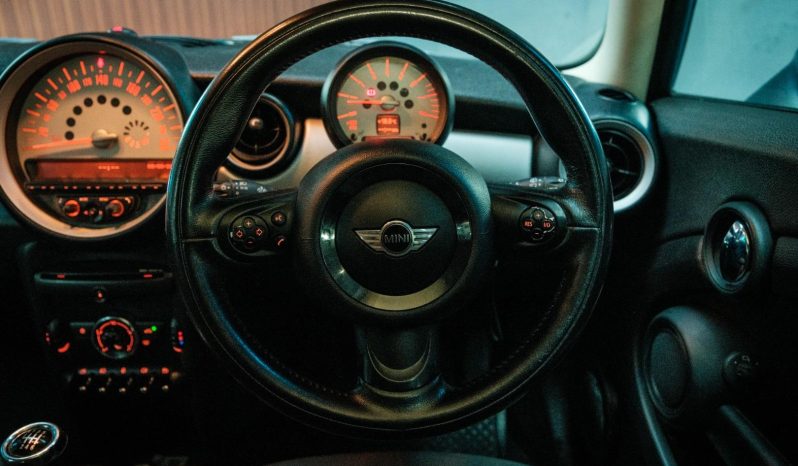 
								MINI Hatch Cooper full									