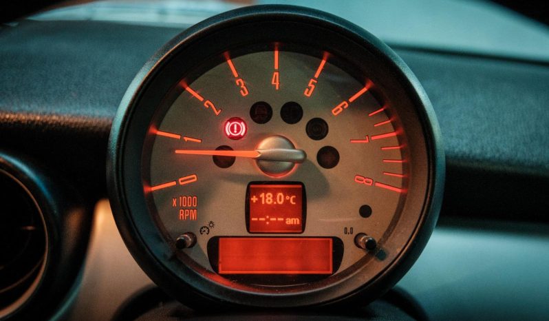 
								MINI Hatch Cooper full									