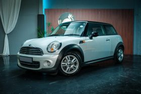 MINI Hatch Cooper