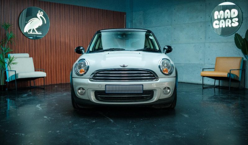 
								MINI Hatch Cooper full									
