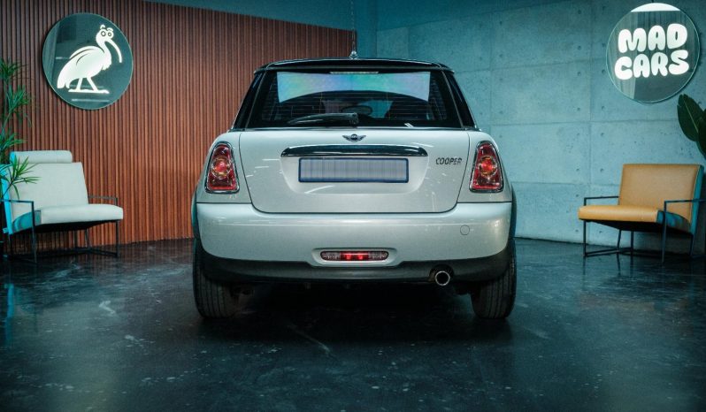 
								MINI Hatch Cooper full									