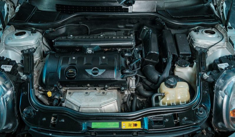
								MINI Hatch Cooper full									