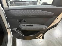 
										Renault Duster 1.0T Evolution full									