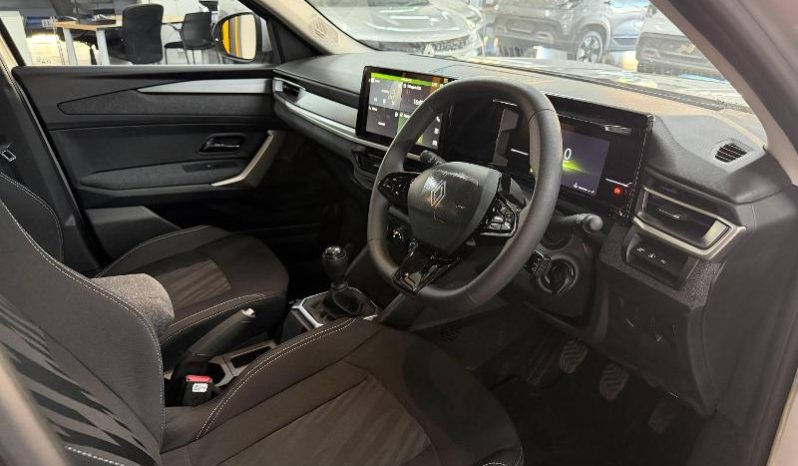 
								Renault Duster 1.0T Evolution full									