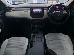 
										Renault Kiger 1.0 Techno full									