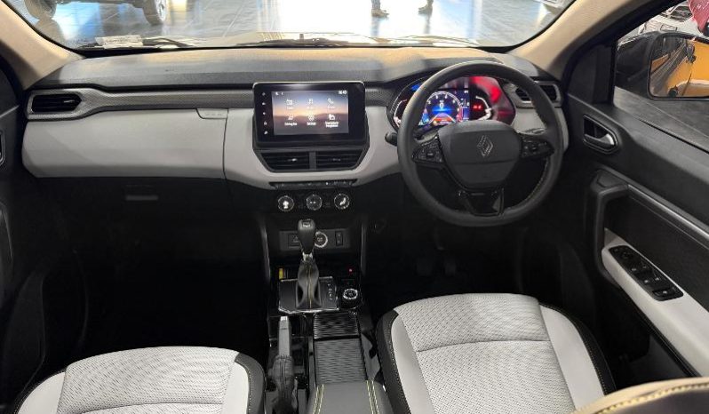 
								Renault Kiger 1.0 Turbo Iconic Cvt full									