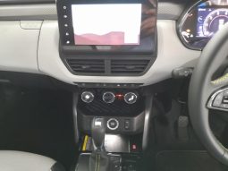 
										Renault Kiger 1.0 Turbo Iconic Cvt full									