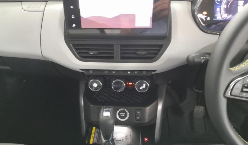 
								Renault Kiger 1.0 Turbo Iconic Cvt full									