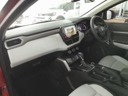 
										Renault Kiger 1.0 Turbo Iconic Cvt full									
