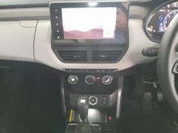 
										Renault Kiger 1.0 Turbo Iconic Cvt full									