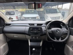 
										Renault Triber 1.0 Life full									