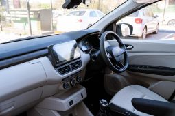 
										Renault Triber 1.0 Techno full									