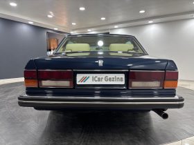 Rolls-Royce Silver Spirit