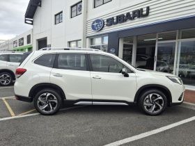 Subaru Forester 2.5i-S ES