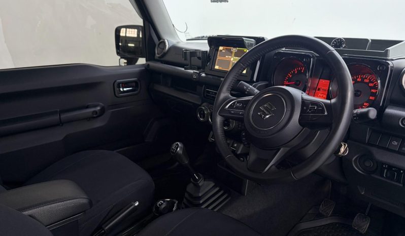 
								Suzuki Jimny 1.5 Glx full									