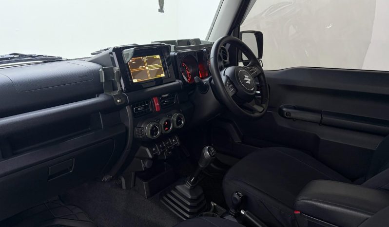 
								Suzuki Jimny 1.5 Glx full									