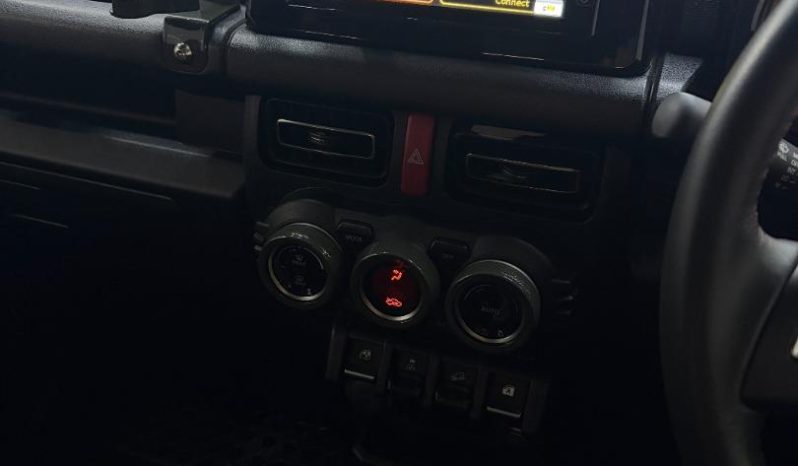 
								Suzuki Jimny 1.5 Glx full									