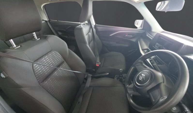 
								SUZUKI SWIFT 1.2 GL MT full									