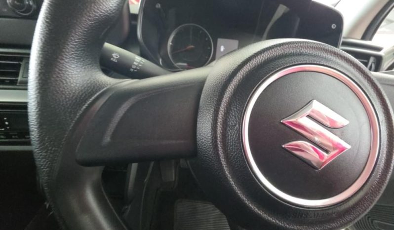 
								SUZUKI SWIFT 1.2 GL MT full									