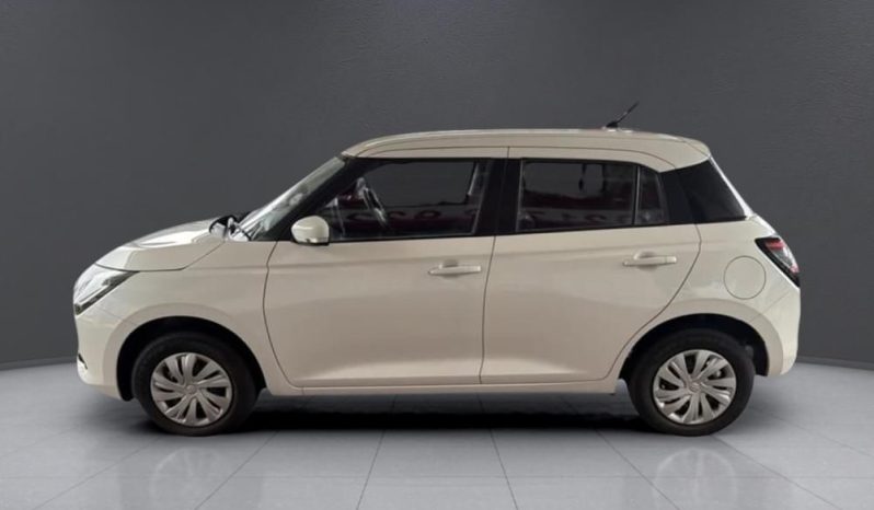 
								SUZUKI SWIFT 1.2 GL MT full									