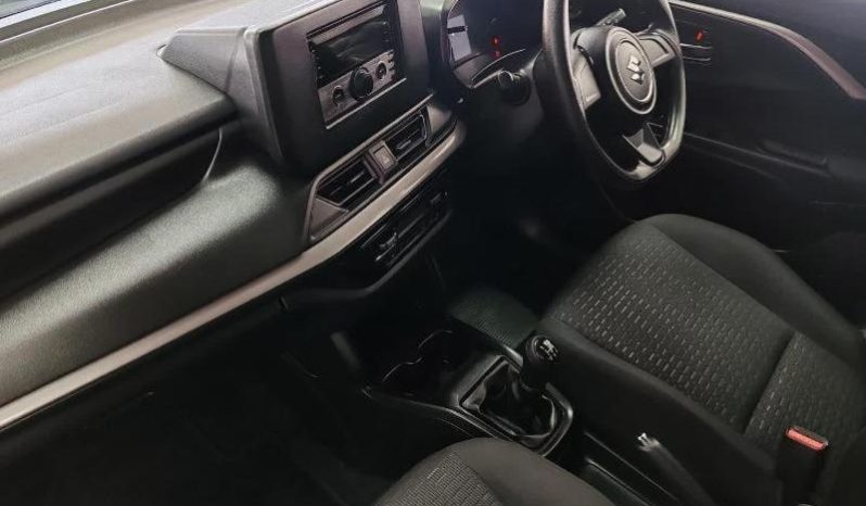 
								SUZUKI SWIFT 1.2 GL MT full									
