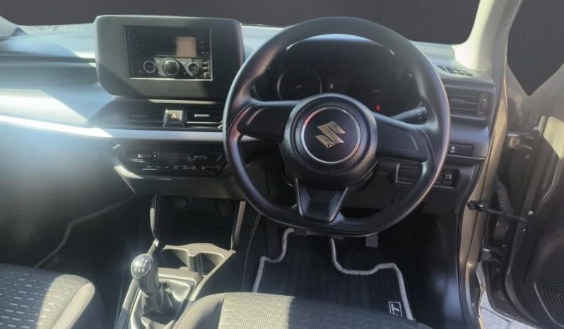 
								SUZUKI SWIFT 1.2 GL MT full									