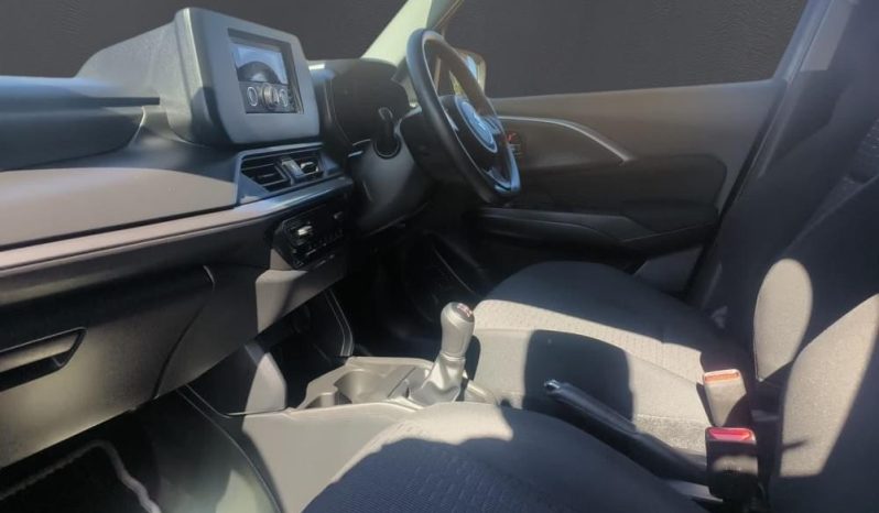 
								SUZUKI SWIFT 1.2 GL MT full									
