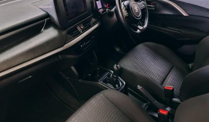 
								SUZUKI SWIFT 1.2 GL PLUS MT full									