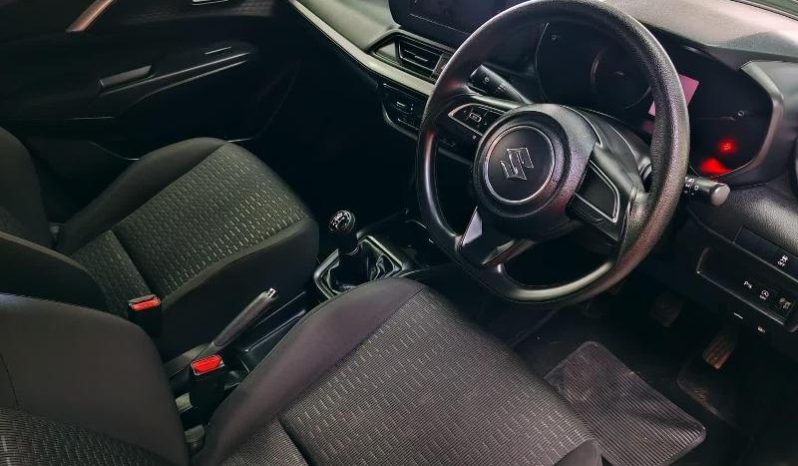 
								SUZUKI SWIFT 1.2 GL PLUS MT full									