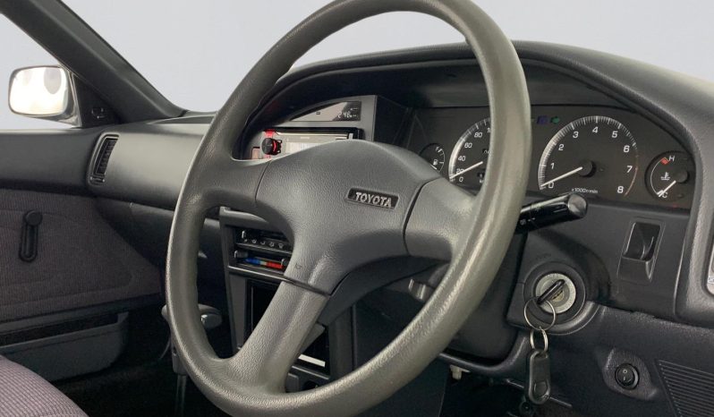
								Toyota Corolla 160i Gl A/T full									