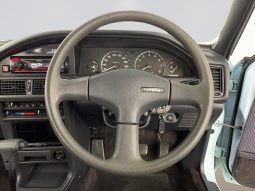 
										Toyota Corolla 160i Gl A/T full									