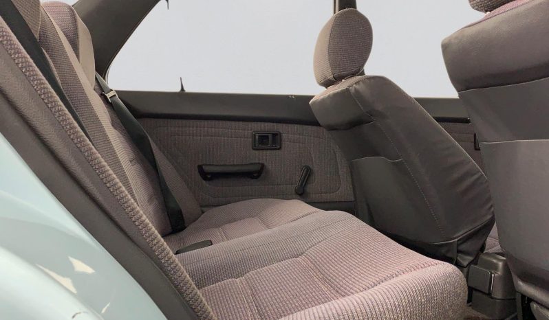 
								Toyota Corolla 160i Gl A/T full									