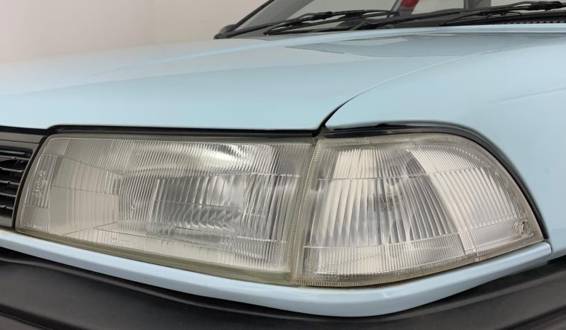 
								Toyota Corolla 160i Gl A/T full									