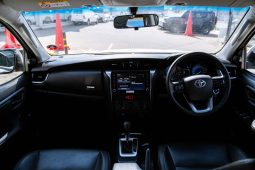 
										Toyota Fortuner 2.4GD-6 4×4 full									