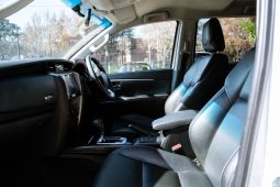 
										Toyota Fortuner 2.4GD-6 4×4 full									