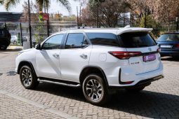
										Toyota Fortuner 2.4GD-6 4×4 full									