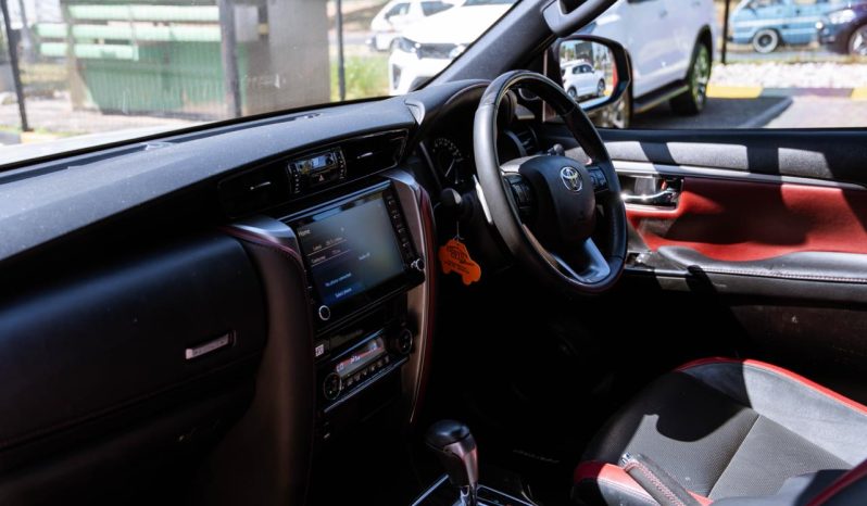 
								Toyota Fortuner 2.8GD-6 full									
