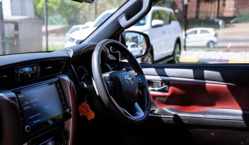 
								Toyota Fortuner 2.8GD-6 full									