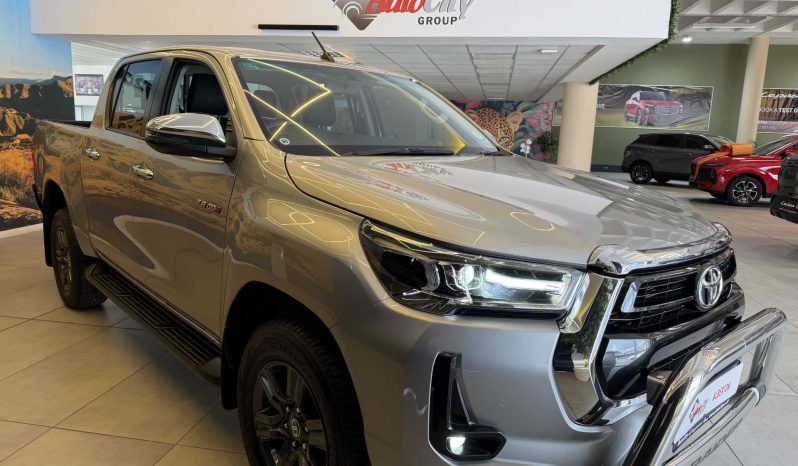
								Toyota Hilux 2.8 Gd-6 Rb Raider At D Cab full									