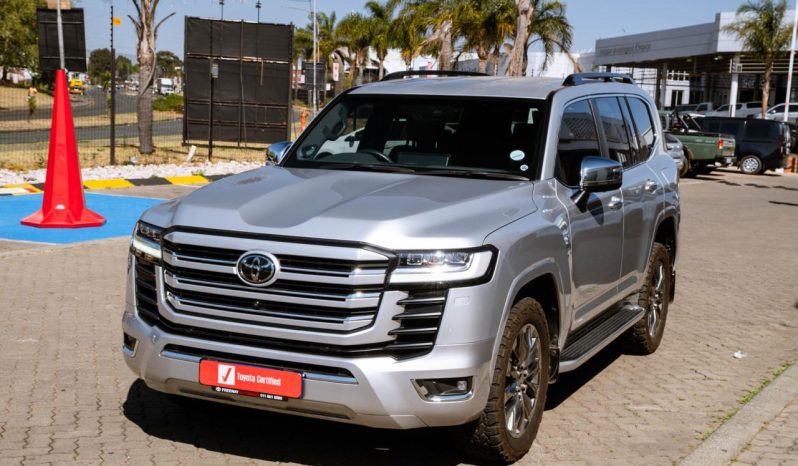 
								Toyota Land Cruiser 300 3.3D ZX full									