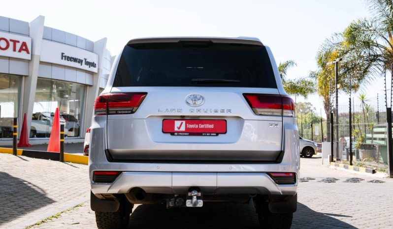 
								Toyota Land Cruiser 300 3.3D ZX full									