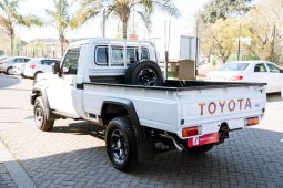 
										Toyota Land Cruiser 79 2.8GD-6 Single Cab Auto full									