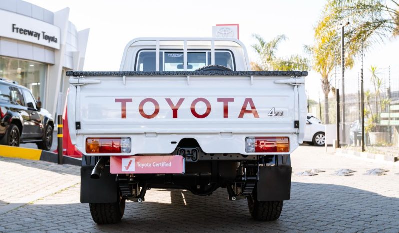 
								Toyota Land Cruiser 79 2.8GD-6 Single Cab Auto full									