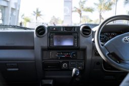 
										Toyota Land Cruiser 79 4.5D-4D LX V8 Double Cab full									