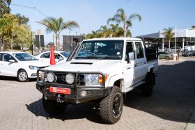 Toyota Land Cruiser 79 4.5D-4D LX V8 Double Cab