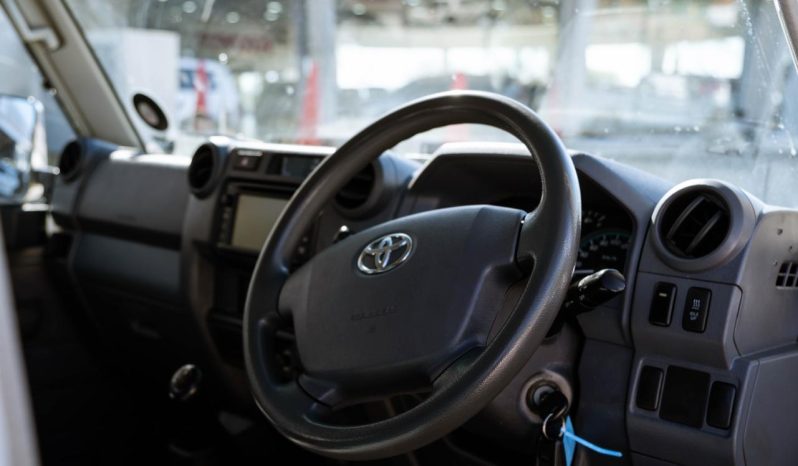 
								Toyota Land Cruiser 79 4.5D-4D LX V8 Double Cab full									