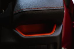 
										Toyota RAV4 2.0 AWD GX-R full									